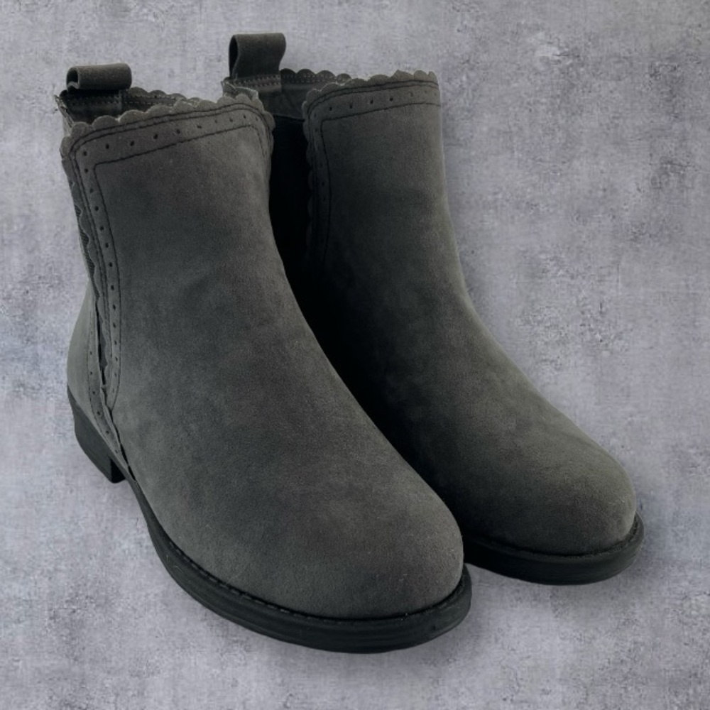 MUK LUKS Women’s Kiki Slip-On Boots Grey Sz: 9